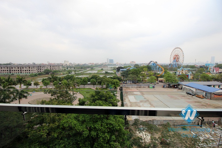 A lake view apartment for rent in Tay Ho, Ha Noi